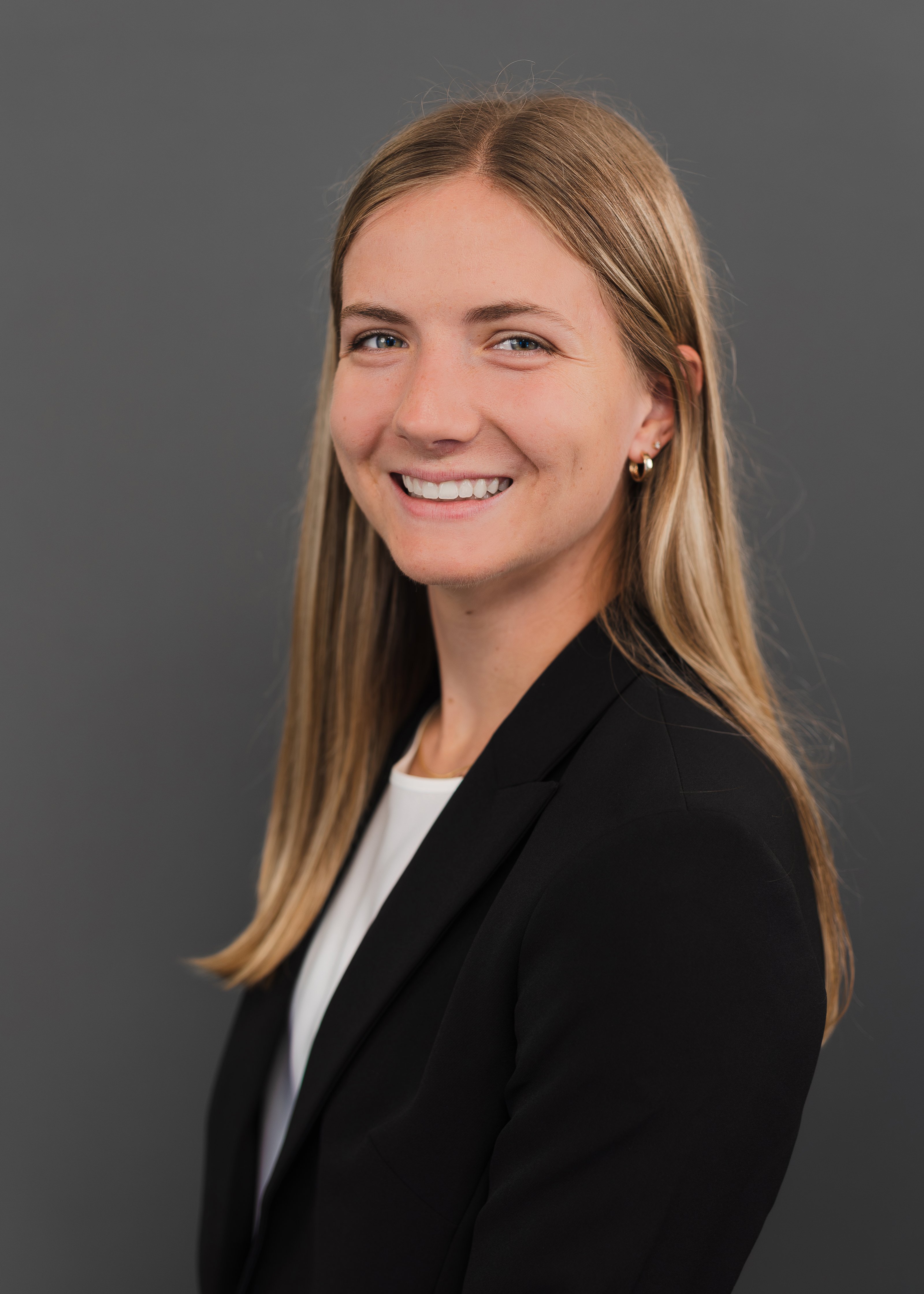 profile headshot of Emma R. Gordon
